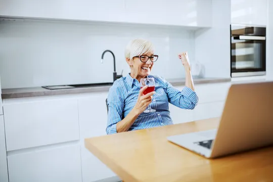 问鼎娱乐 品牌形象